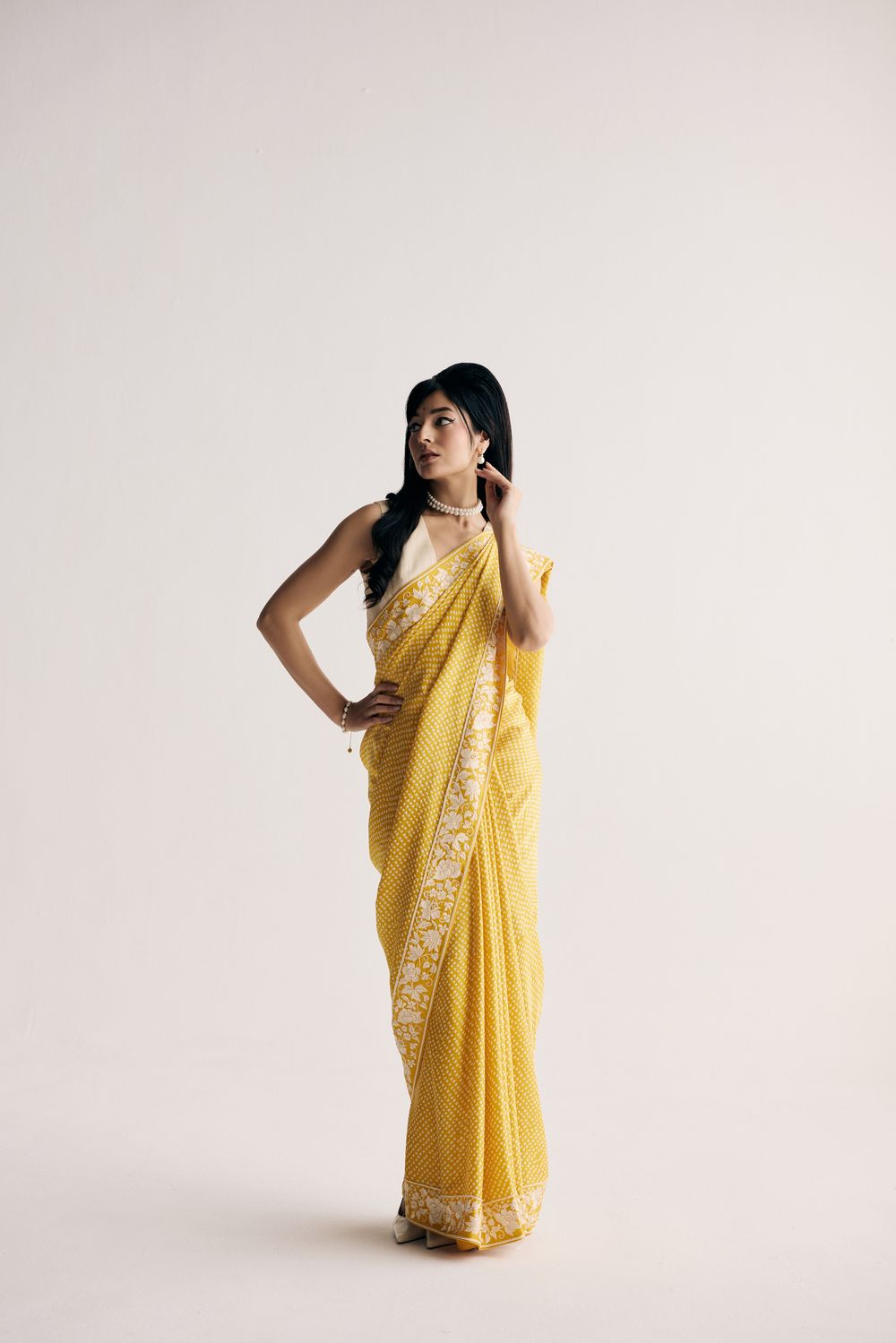 Nutan, Mackie Border