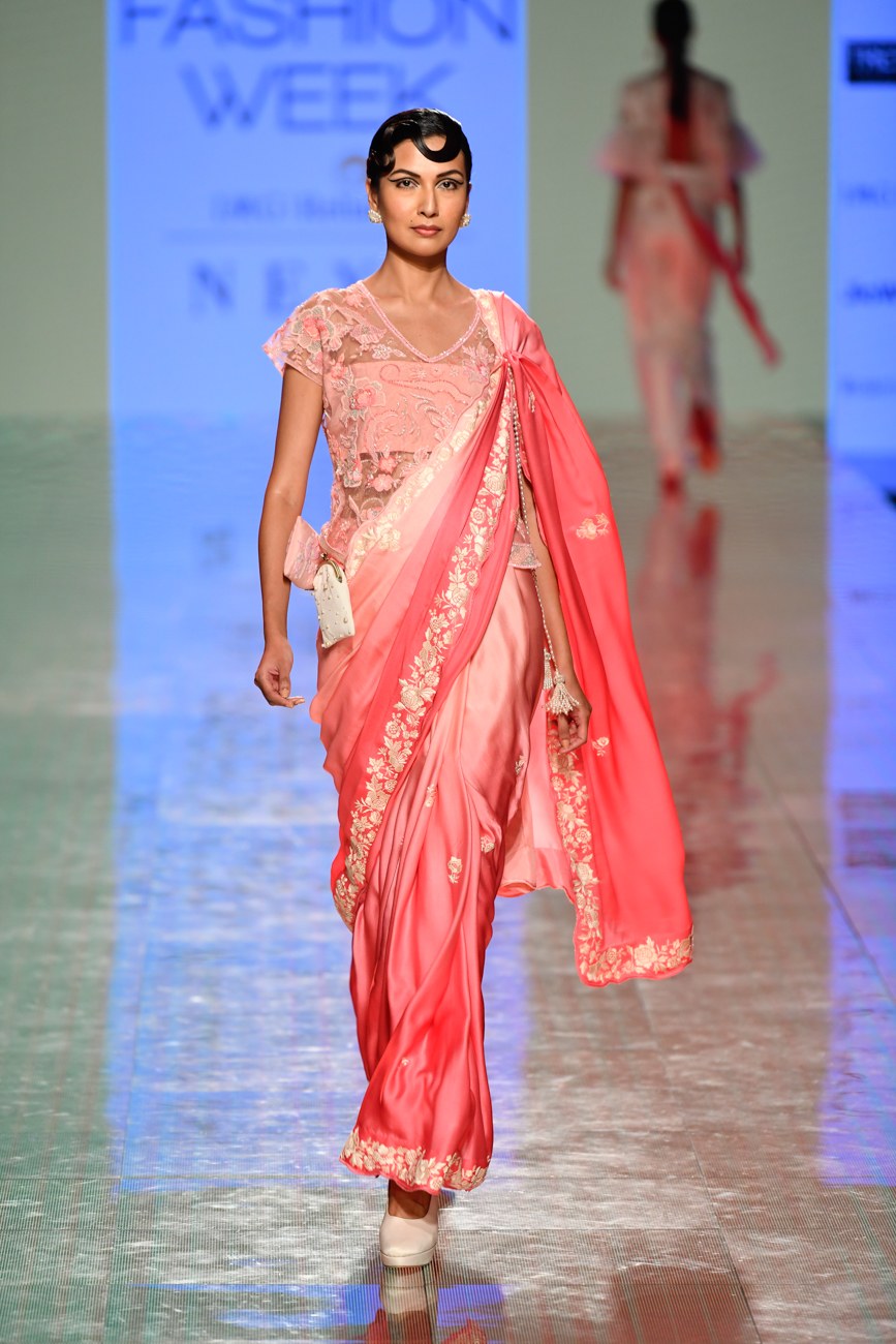 Material work Rose border