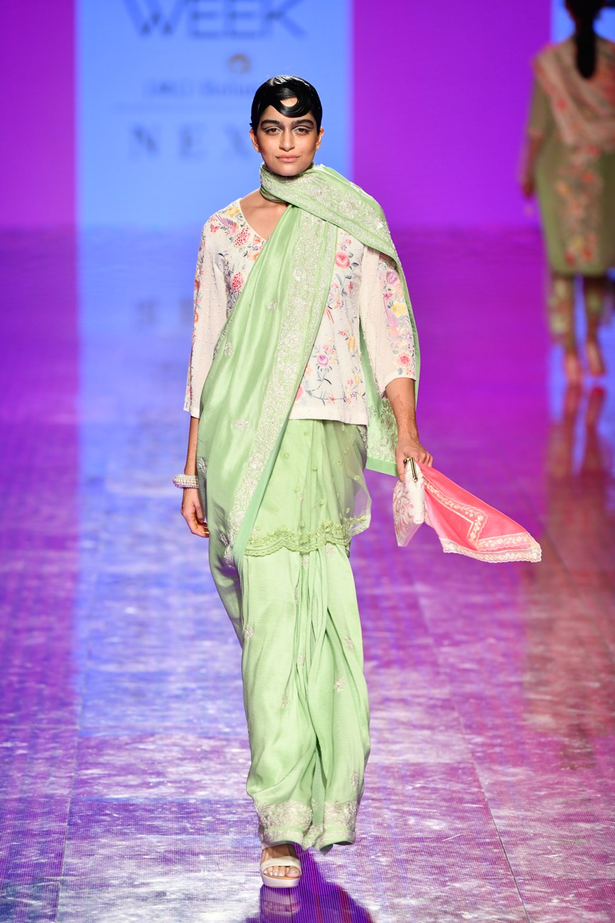 Blooming Dales Border & dots